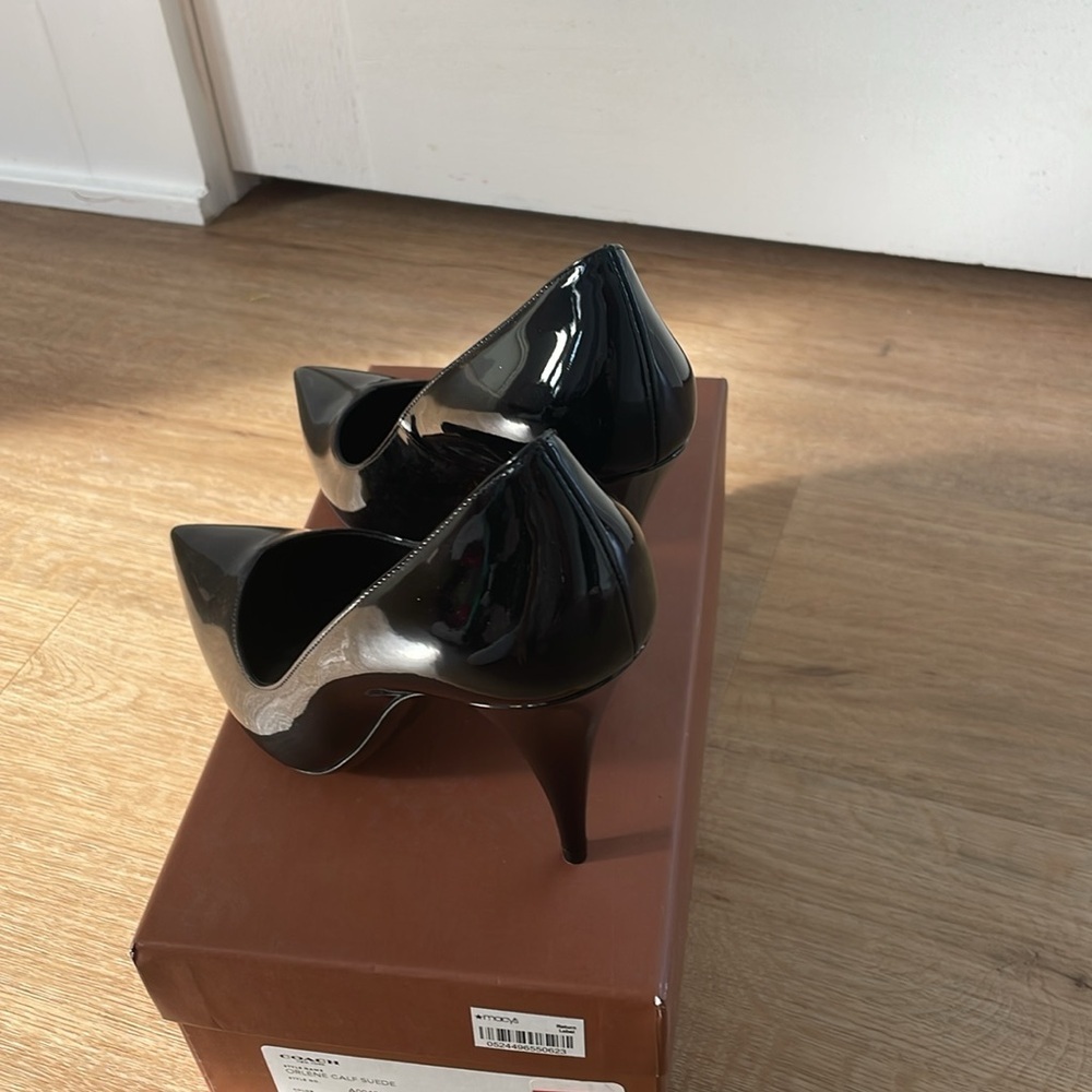 Saint Laurent Black Patent Leather Pointed-Toe Stiletto Pumps - Picture 10 of 11